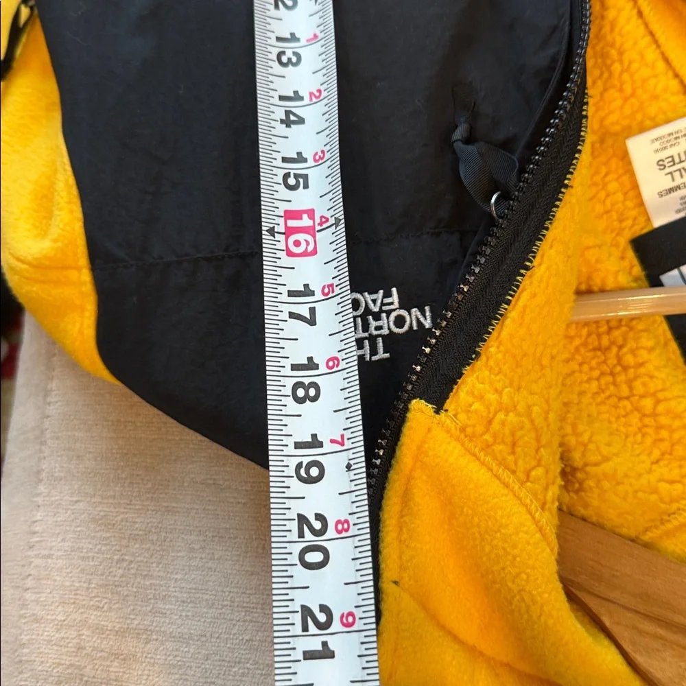 The North Face yellow black fleece zip up Denali jacket coat - Picture 6 of 9